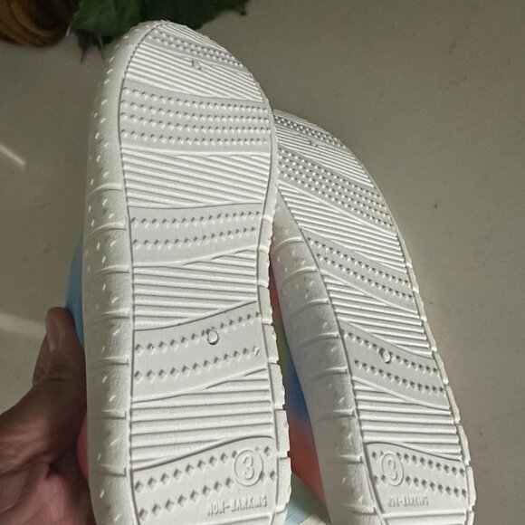 Cat & Jack Kids Size 3 Tie-Dye Slip-On Shoes Textile Upper Lightweight & Comfort - Picture 7 of 8